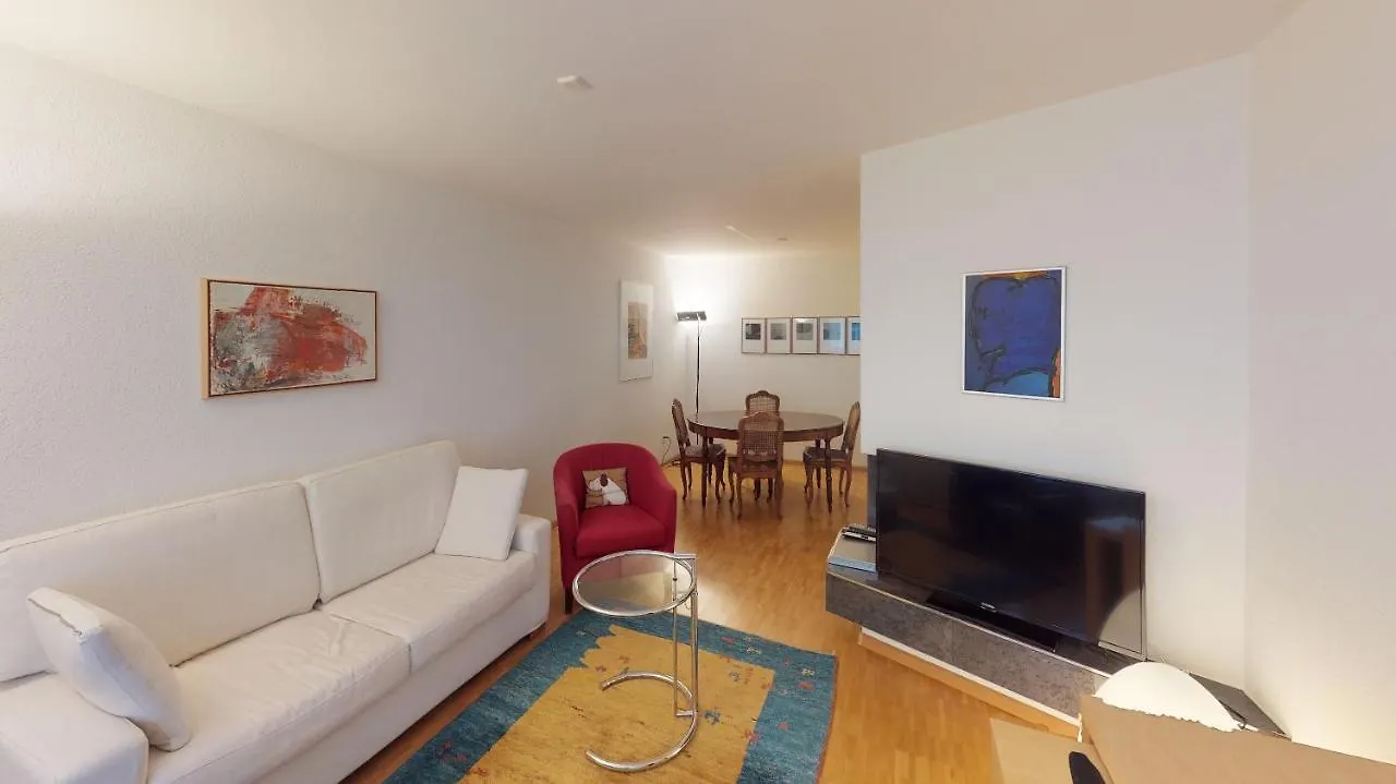 Unique Serviced Living @ Basel Old Town 公寓